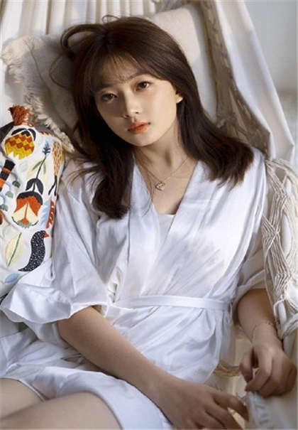 很黄很污的刺激小说完整-教室系列高H小说边走边做_酥糖齿轮