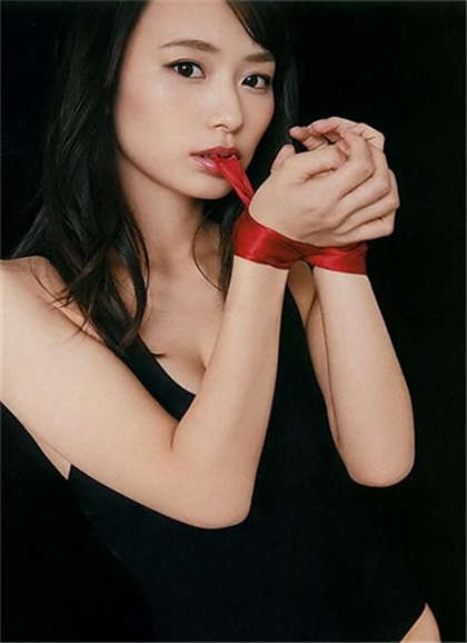 很污的竹马小说片段-新婚人妻的沦陷屈服_酥糖齿轮