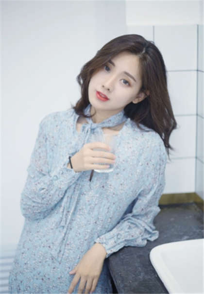 一女主多男-邪恶小说片段_酥糖齿轮