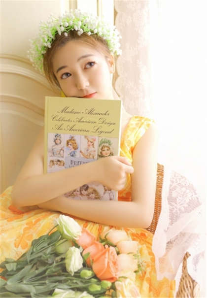 男女主在学校里做的小说-我故意穿短裙坐公交小说_酥糖齿轮