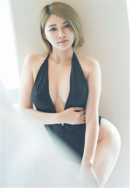 很黄很黄在床上-两男一女的3p的经验交流_酥糖齿轮