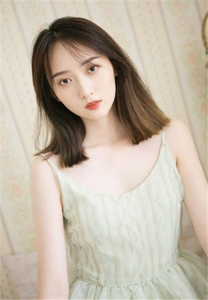 一点点小黄的小说-校花课堂上给我口_酥糖齿轮