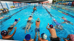 底价5亿！绿城突然“卖子”，前三季度净利跌得凶