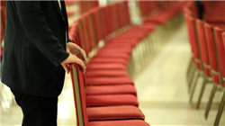 石药集团获主席兼执行董事蔡东晨增持125.4万股 每股作价约9.62港元